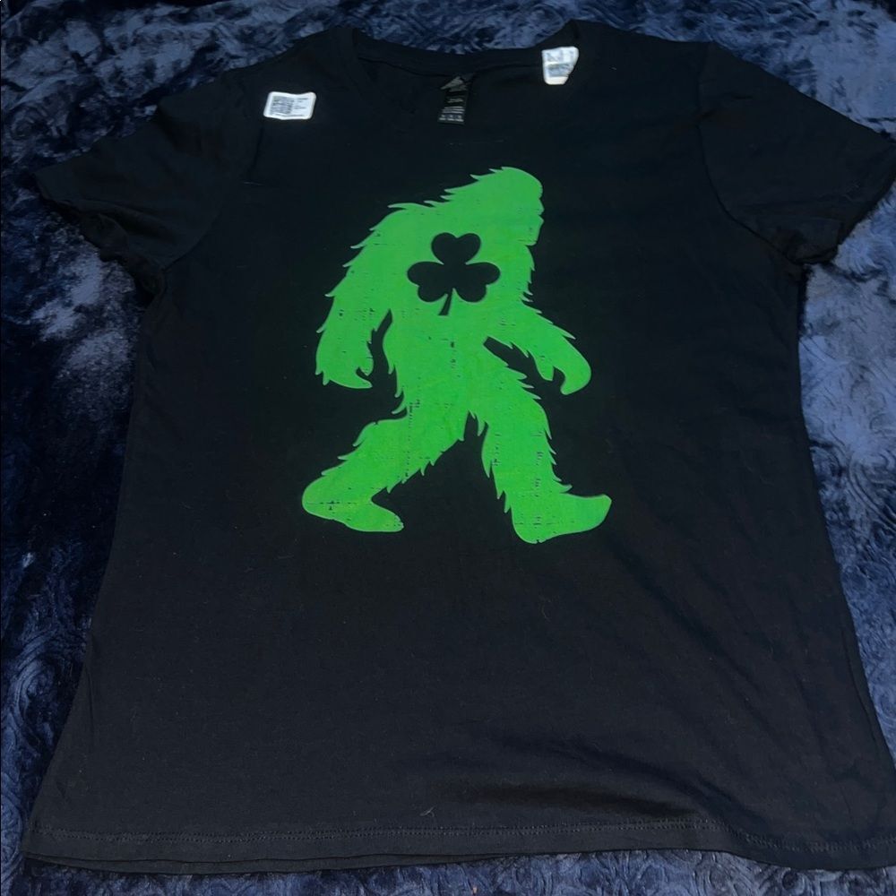 St. Patrick’s Day Sasquatch Shamrock Irish Clover Tshirt (Ladies M)